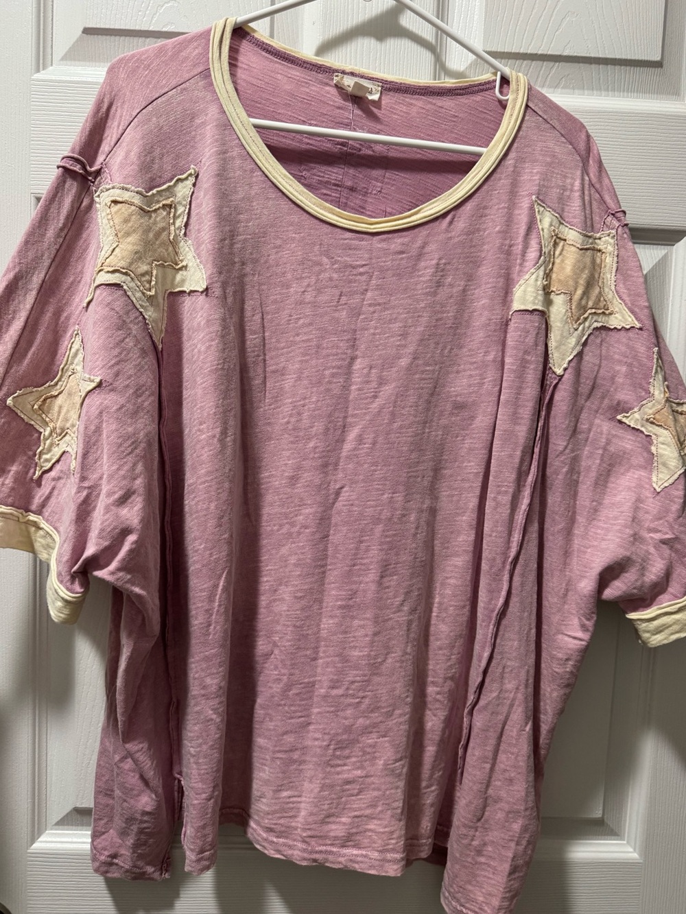 Hem & Thread Pink Short-Sleeve Star Appliqué Tee with Cream Trim